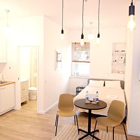 Minimalist Studio Old Town Apartments By Hostlovers คอนัส ภายนอก รูปภาพ