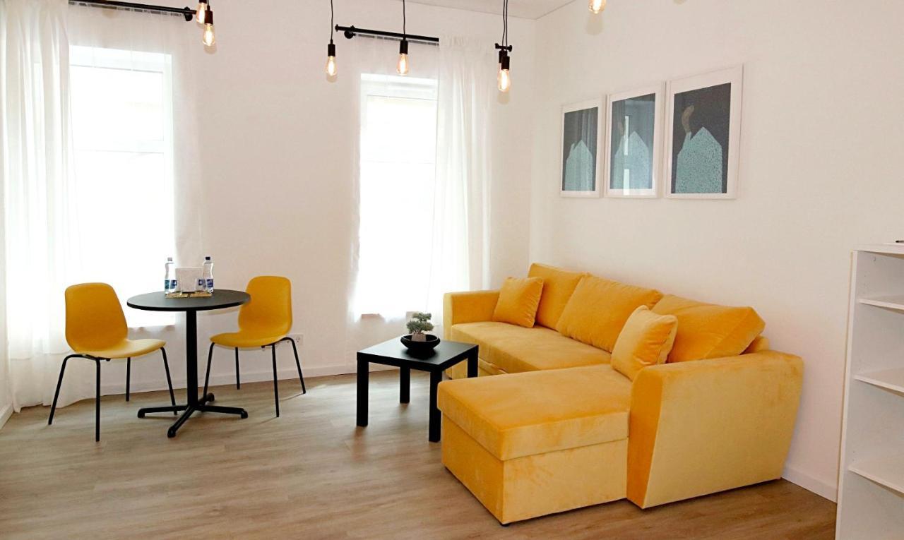 Minimalist Studio Old Town Apartments By Hostlovers คอนัส ภายนอก รูปภาพ