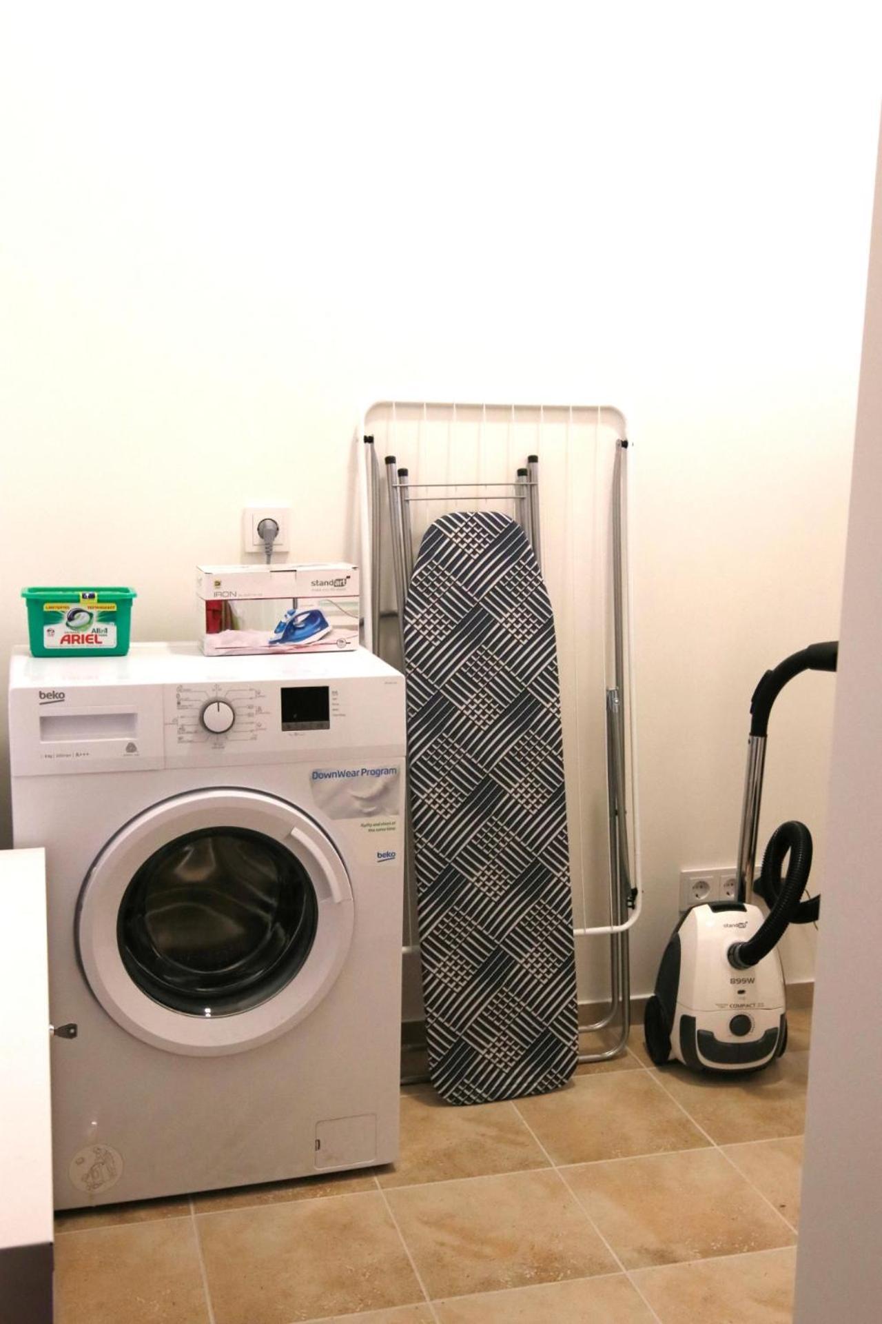 Minimalist Studio Old Town Apartments By Hostlovers คอนัส ภายนอก รูปภาพ