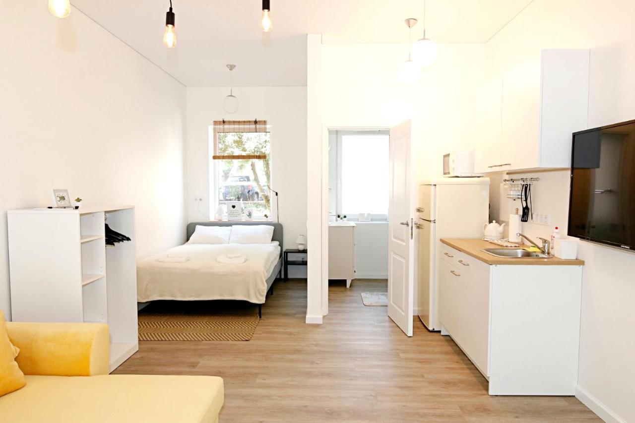 Minimalist Studio Old Town Apartments By Hostlovers คอนัส ภายนอก รูปภาพ